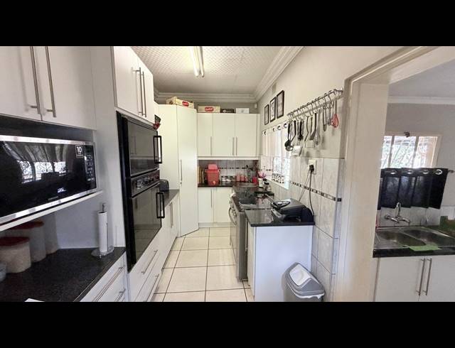 4 BEDROOM HOUSE FOR SALE IN MOREGLOED